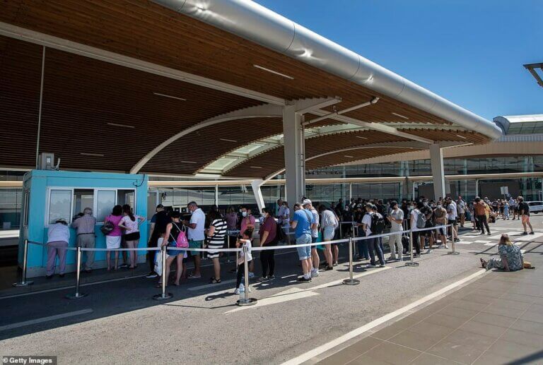 Faro Airport, 06.06.21, 11:00 H, live. | Algarve Guide
