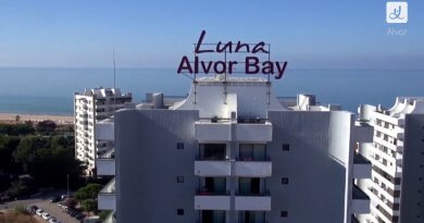 Luna Alvor Bay