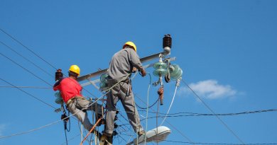 Arbeit an Hochspannung