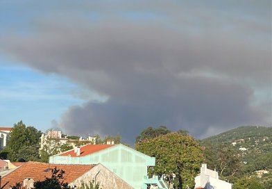Brand in São Marcos Da Serra, Silves gemeldet (aktualisiert)